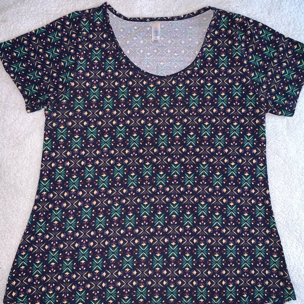 LuLaRoe Classic Tee